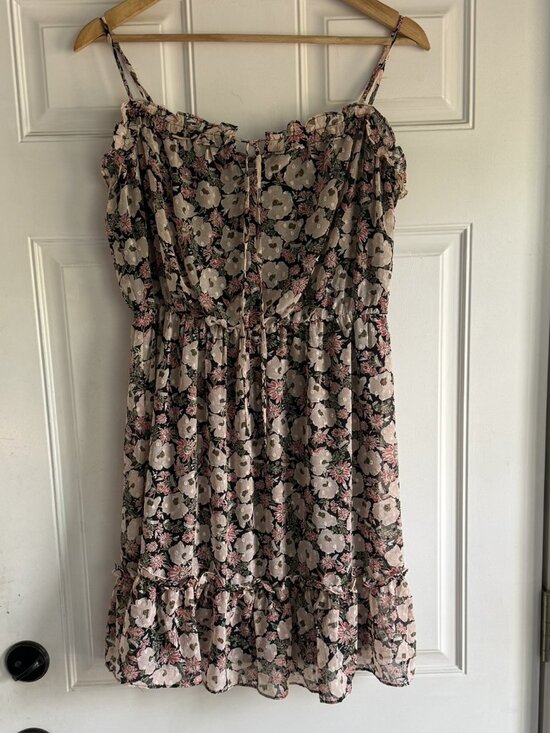 Lush Dresses & Skirts - LUSH floral midi dress  Size Large